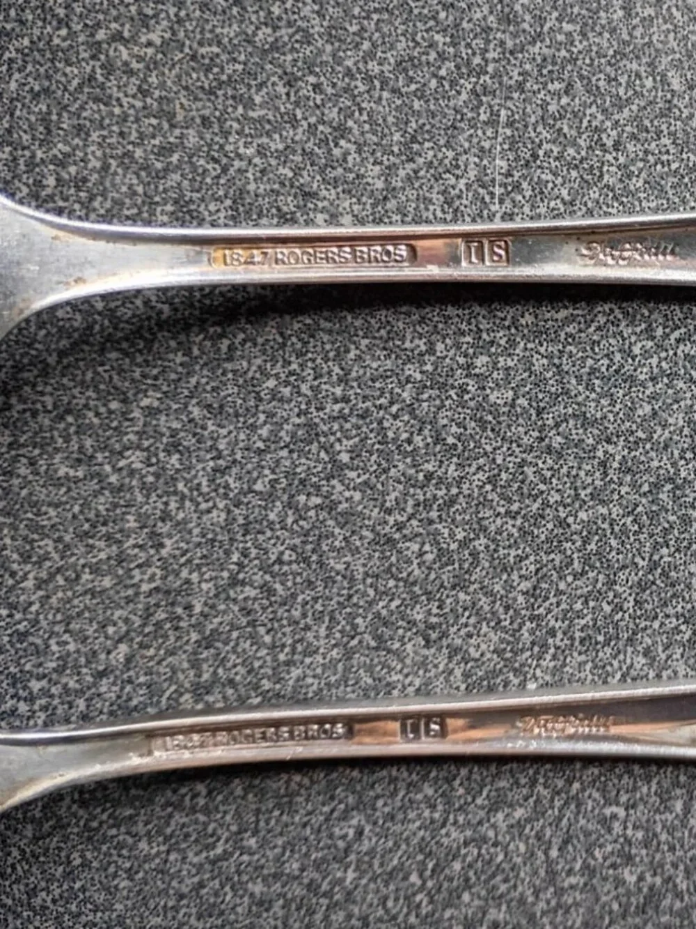Set of 2 1847 Rogers Bros Daffodil Grapefruit Serrated Spoons Silverplate 6